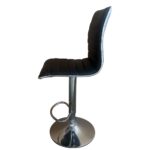 Σκαμπό Bar ArteLibre ENCANTA Μαύρο/Χρώμιο PU/Μέταλλο 41x50x59/94-80/115cm - 1 τεμ. - Image 3