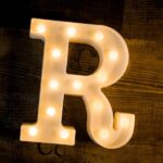 Γράμμα LED μπαταρίας  R 22cm OEM