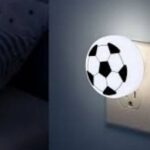 Παιδικό LED Φωτάκι Νυκτός Πρίζας «Μπάλα Ποδοσφαίρου» – Ο Πιο Γλυκός Φύλακας για τον Μικρό σας Σκόρερ!